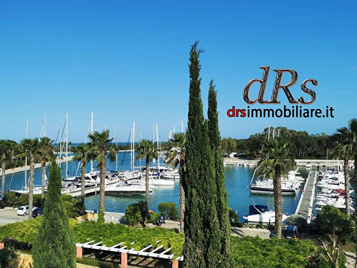 Appartamento trilocale in vendita in Viale Quarantotto, Pisticci