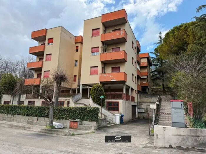 Appartamento quadrilocale in vendita in Via Giovanni XXIII, Teramo