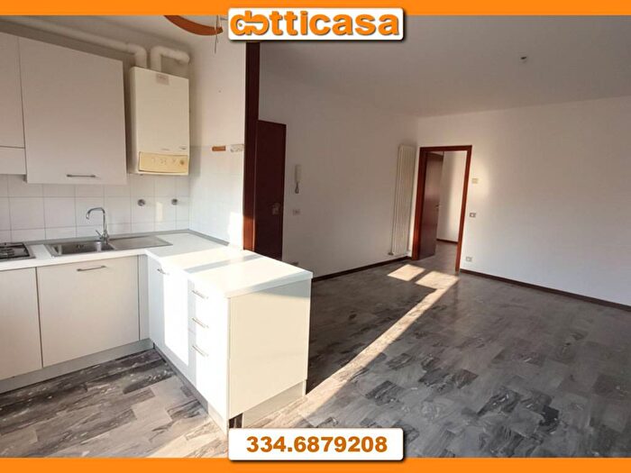 Appartamento trilocale in affitto in Viale Trieste Villaggio dei Fiori, Vicenza