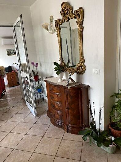 Casa con 10 locali in vendita in Sarzana