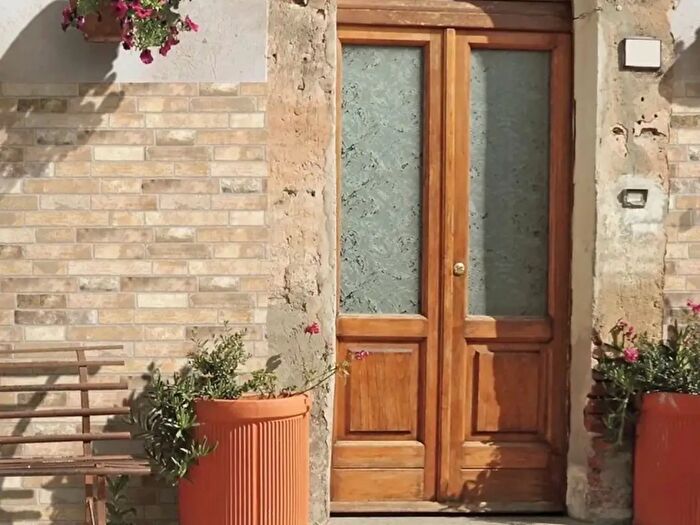 Casa con 7 locali in vendita in Via Donato Bramante, Carpi