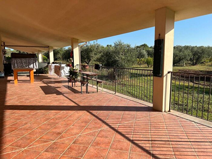 Casa quadrilocale in affitto in Strada Montarone, Castel dAsso Tuscanese, Viterbo