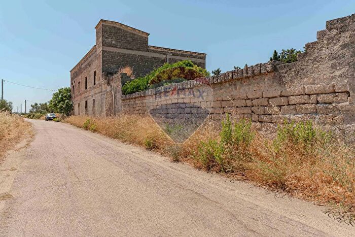 Casa con 14 locali in vendita in Strada Crocifisso, Bari