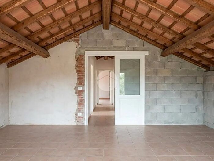 Appartamento trilocale in vendita in Via Casina, Castiglione Delle Stiviere