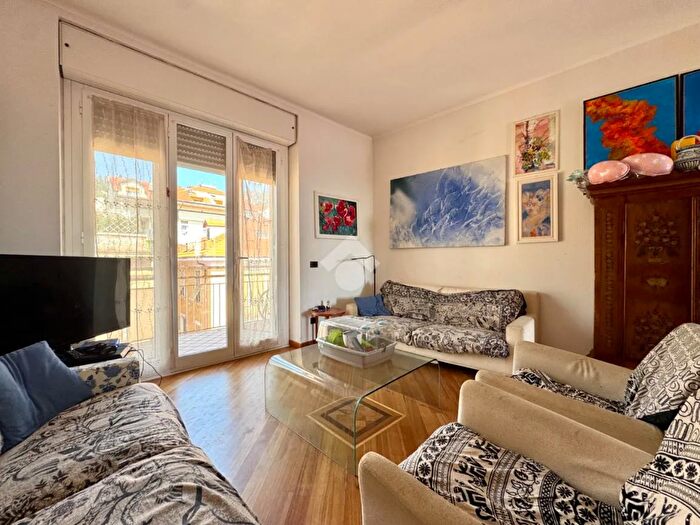 Appartamento con 5 locali in vendita in Corso Dante Alighieri, Alassio