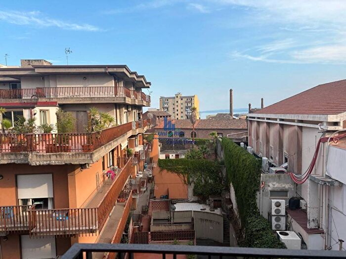 Appartamento con 5 locali in affitto in Via Pietro Mascagni, Libertà Stazione, Catania