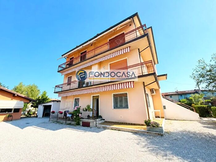 Appartamento trilocale in vendita in Via Venezia, Desenzano Del Garda