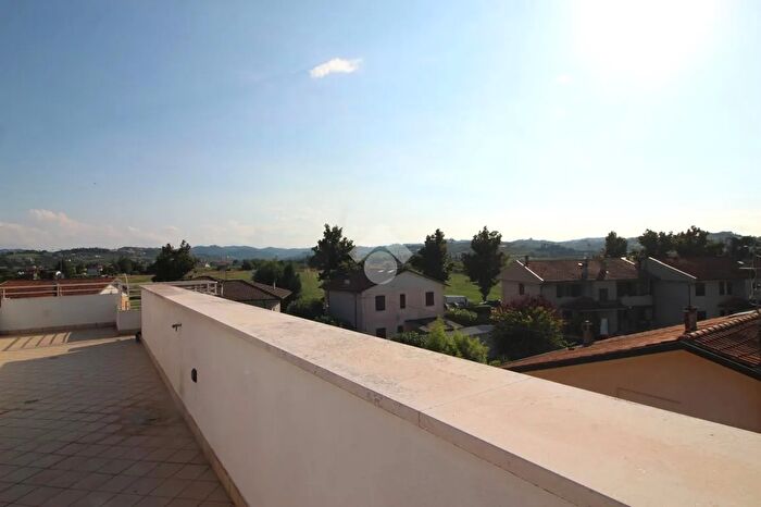 Appartamento quadrilocale in vendita in Via Cagli, Cesena