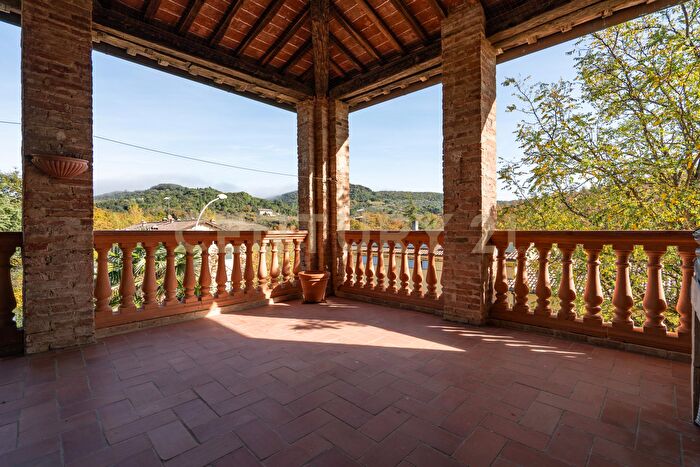 Appartamento con 5 locali in vendita in Via delle Fornaci, Murlo