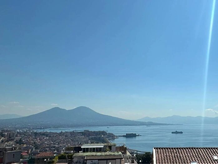 Appartamento con 6 locali in vendita in Via Alessandro Manzoni Napoli, Napoli