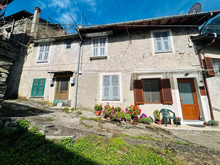 Casa quadrilocale in vendita in Ponte di Nava, Ormea