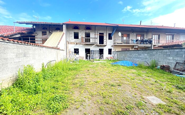 Casa con 5 locali in vendita in Vicolo Zanna, San Giusto Canavese