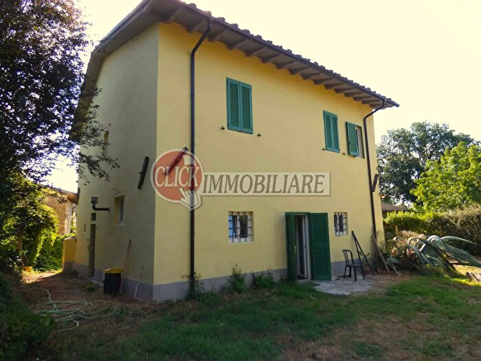 Casa con 7 locali in vendita in Scarperia e San Piero