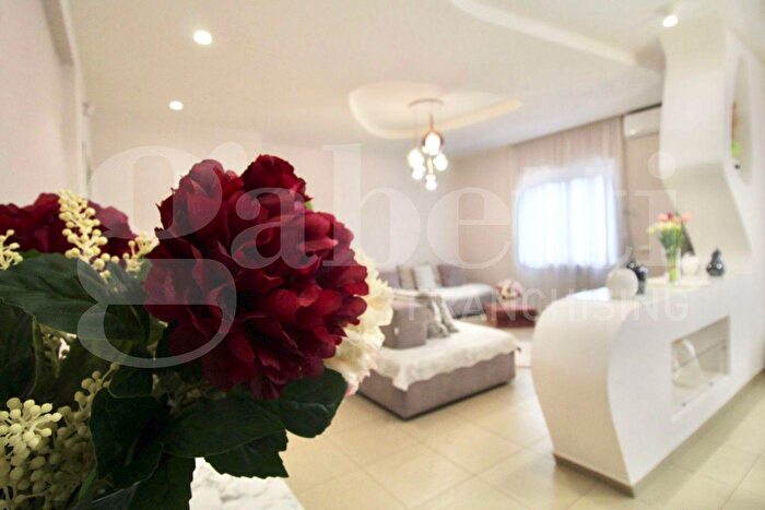 Appartamento trilocale in vendita in Via Pascoli, Arzano