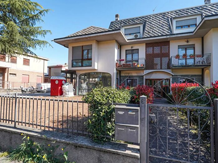 Case in Vendita e in Affitto - 3