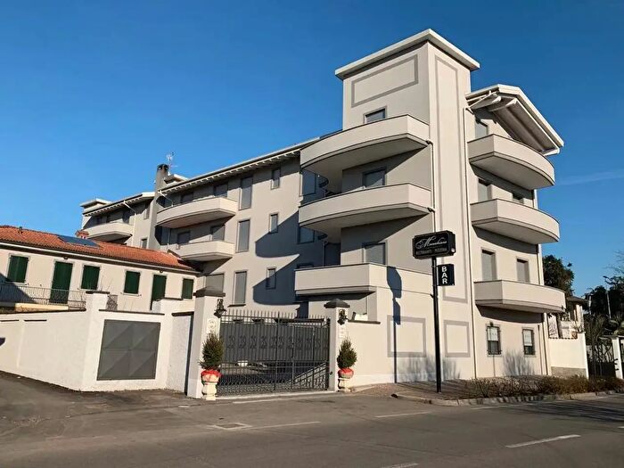 Appartamento trilocale in vendita in Garlasco