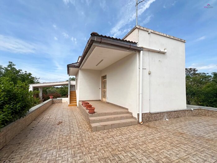 Casa bilocale in vendita in Strada Comunale Gorgo di Mola Putignano, Putignano