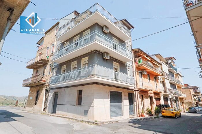 Casa con 5 locali in vendita in Via Bergamo N, Palagonia