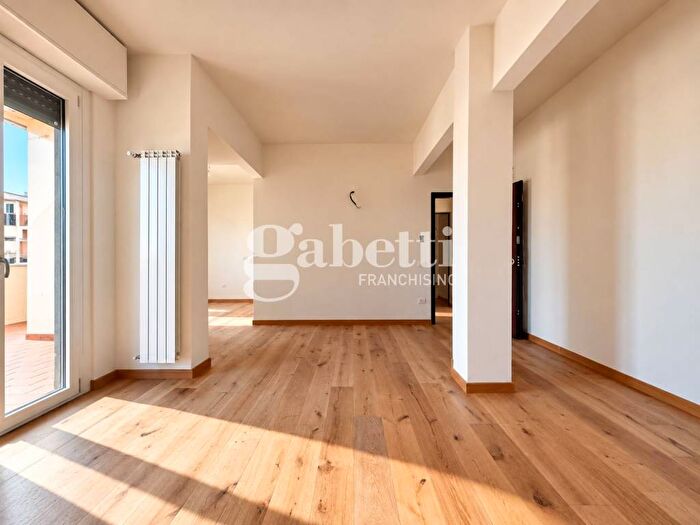 Appartamento trilocale in vendita in Via della Villa Demidoff, Novoli, Firenze