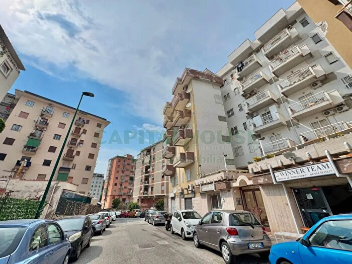 Appartamento in affitto in Via Nicola Romeo, Napoli