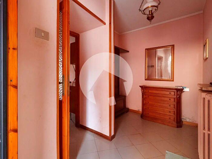 Casa con 9 locali in vendita in Val dEnza Sud, Canossa