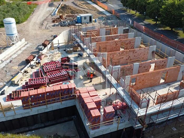 Appartamento quadrilocale in vendita in Via Castellana, Soiano Del Lago