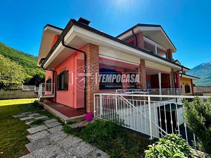 Casa con 6 locali in vendita in Via Silvio Borgis, Bruzolo