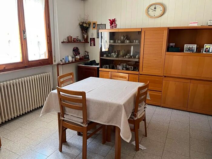 Casa con 6 locali in vendita in Via Cesenatico, Cesenatico