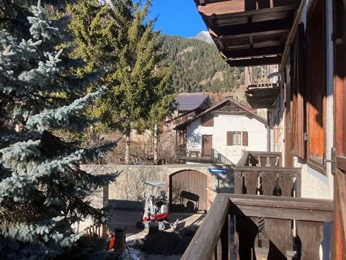 Appartamento trilocale in vendita in Piazza Europa, Cesana Torinese