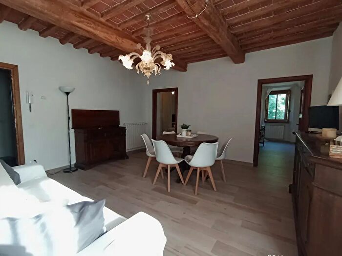 Appartamento quadrilocale in vendita in Nocchi, Camaiore