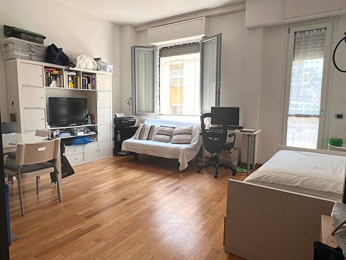 Appartamento monolocale in affitto in Viale Bligny, Bocconi, Milano