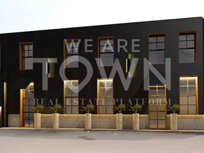 Appartamento trilocale in vendita in Via Michele Pericle Negrotto, Milano