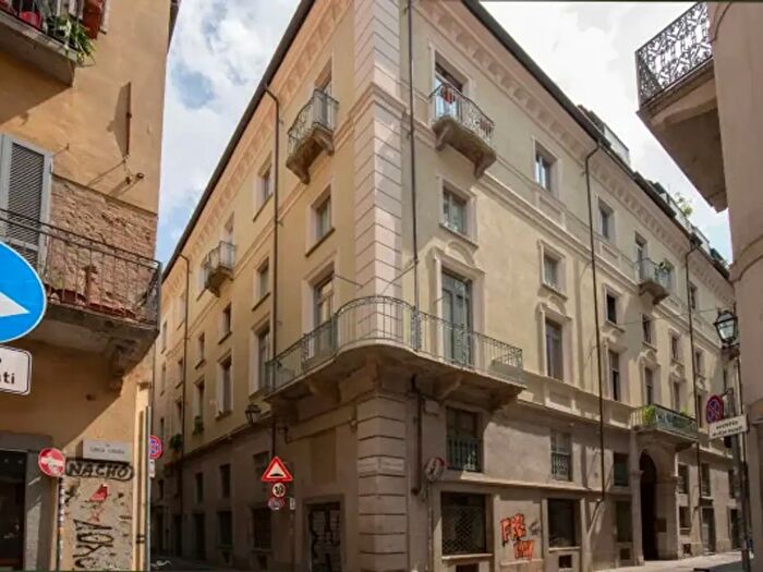 Appartamento quadrilocale in vendita in Via Santa Chiara, Torino
