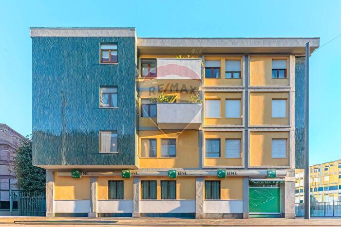 Appartamento quadrilocale in vendita in Via Pietro Andrea Saccardo, Milano