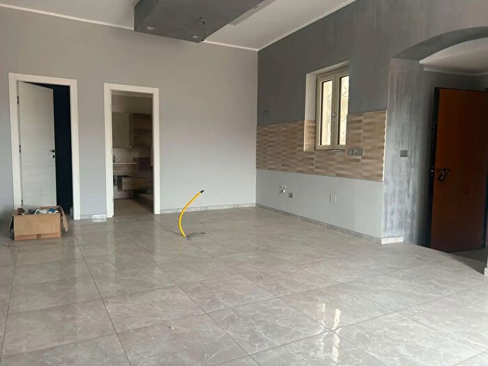 Appartamento con 5 locali in vendita in Piazza Berardi, Cosenza