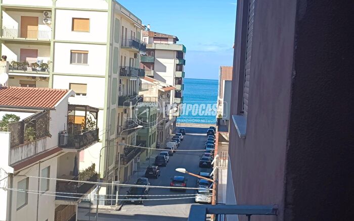 Appartamento quadrilocale in vendita in Via Manzoni, Spadafora