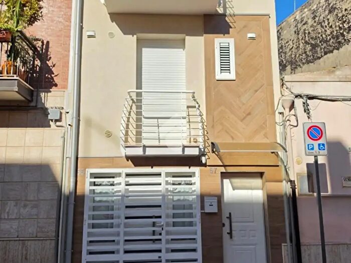 Casa trilocale in vendita in Via Montebello, Torremaggiore