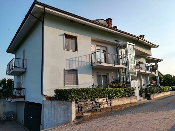 Appartamento trilocale in affitto in Via Mulino Vecchio, Vaccheria, Guarene