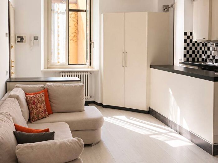 Appartamento trilocale in affitto in Via Archimede, Piave Tricolore, Milano