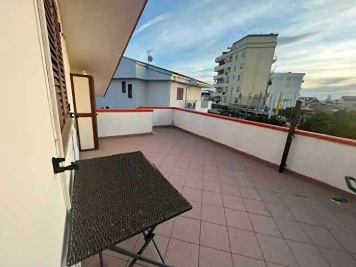 Appartamento quadrilocale in affitto in Via Sant'Elena, Catanzaro