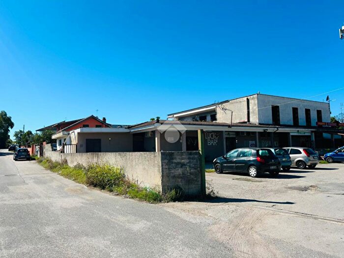 Appartamento trilocale in vendita in Via delle Ginestre, Aprilia