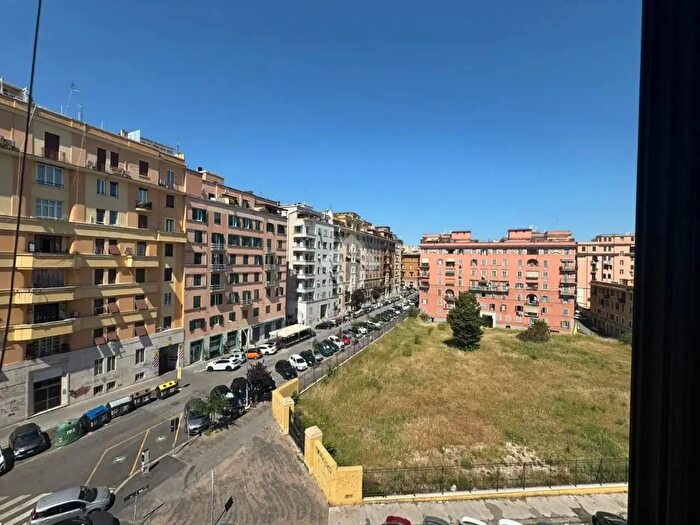 Appartamento bilocale in vendita in Via Cesena, Roma