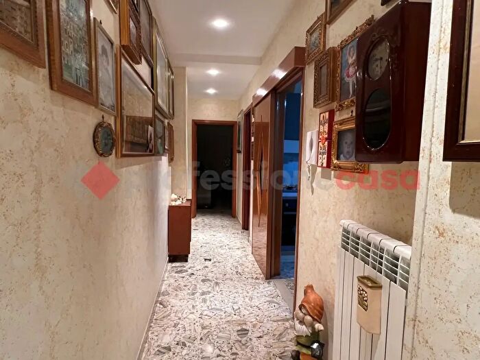 Appartamento trilocale in vendita in Via Principe Amedeo, Taranto