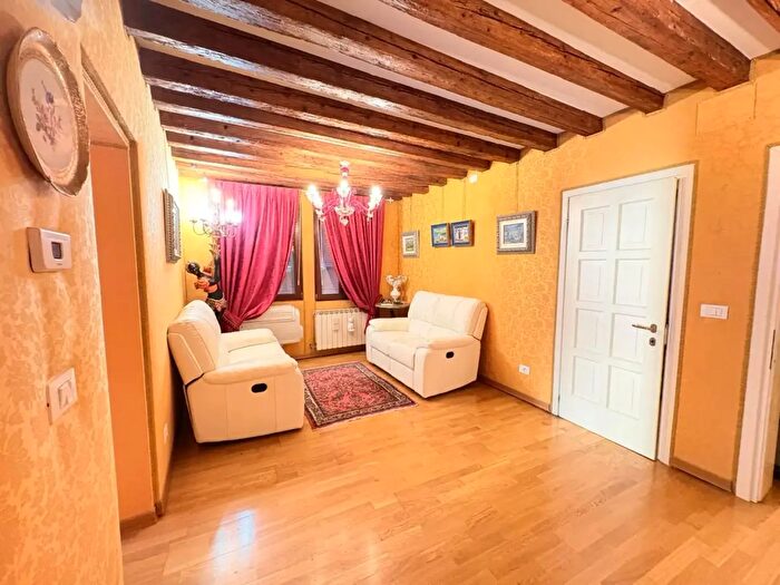 Appartamento quadrilocale in vendita in Venezia