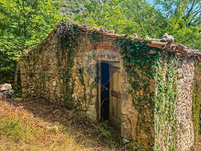 Casa bilocale in vendita in Contrada Casella, Rocchetta A Volturno
