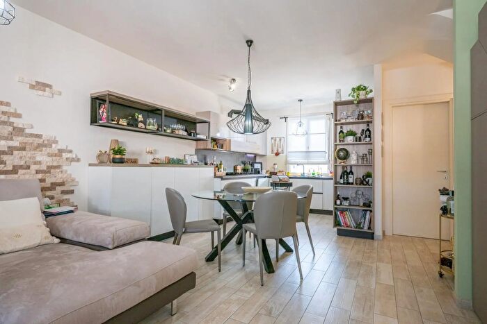 Case in Vendita e in Affitto - 3