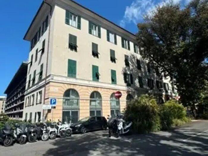 Appartamento bilocale in vendita in Piazza Corvetto, Genova