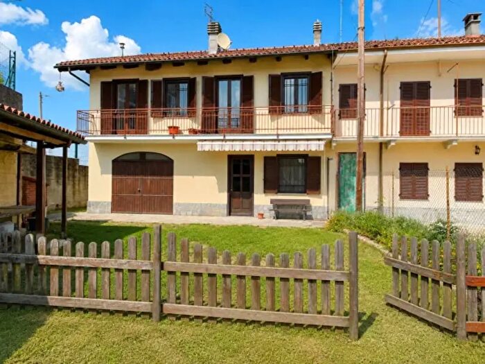 Casa con 5 locali in vendita in Strada Provinciale Santo Stefano Roero, Monta'