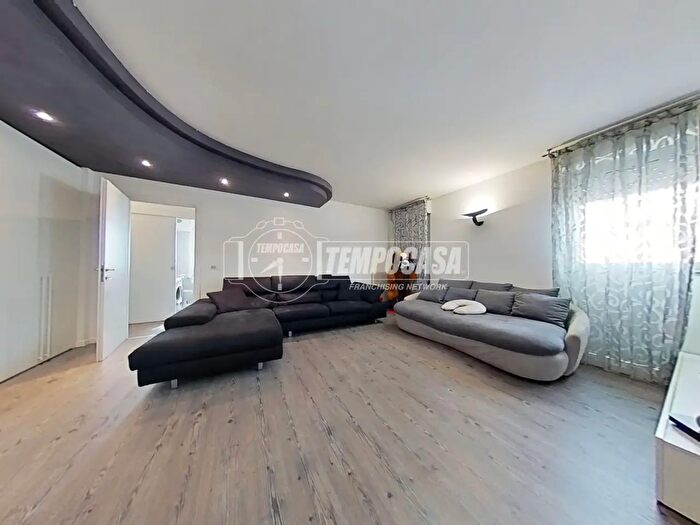 Appartamento quadrilocale in vendita in Via Fratelli Rosselli, Vicenza