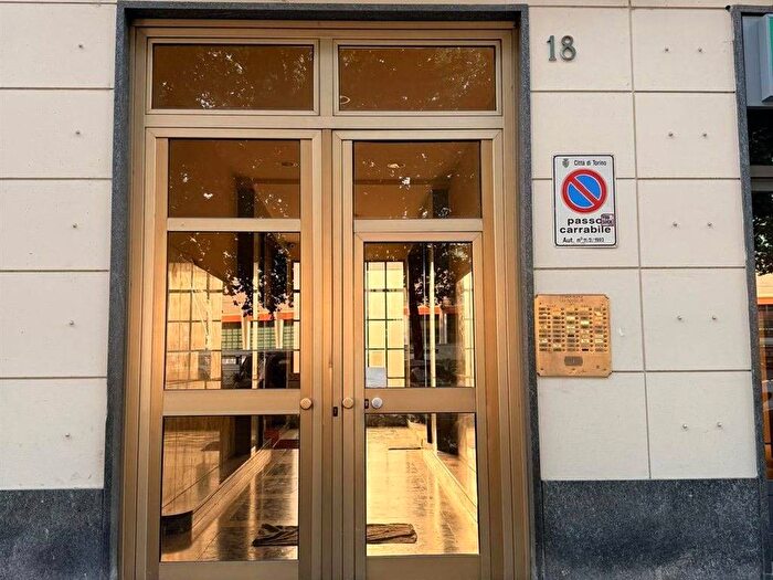 Appartamento quadrilocale in affitto in CORSO AGENLLI, Santa Rita, Torino